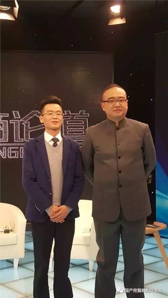 蔣金龍總經(jīng)理與央視主持人朱軼合影