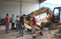 現(xiàn)場指導(dǎo)配件安裝