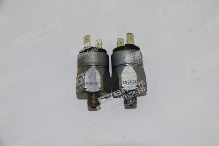 機(jī)油壓力傳感器660404 柳工挖掘機(jī)配件 30B0488